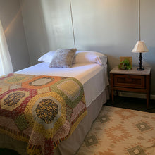 Load image into Gallery viewer, Furnished 1 Bedroom Lodge