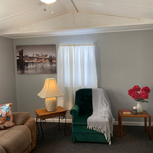Load image into Gallery viewer, Furnished 1 Bedroom Lodge