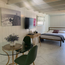 Load image into Gallery viewer, Furnished 2 Bed Studio